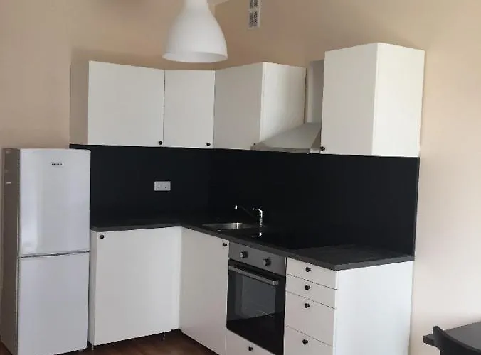 Close To Panorama Center Apartment Self Check-In Garage Free
